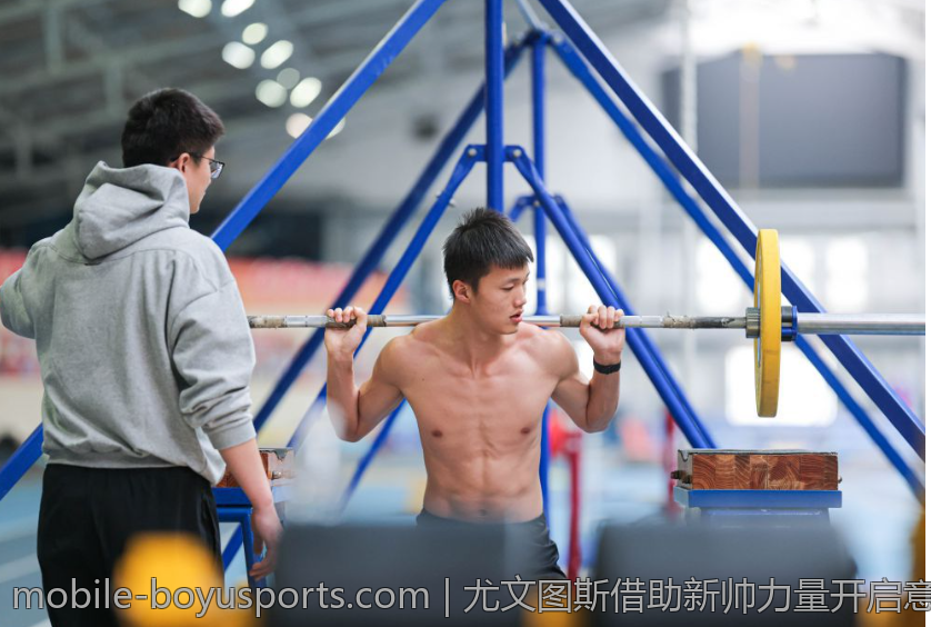 美国女排主教练战术调整带来巨大变化